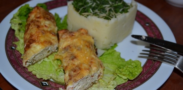 Бризоль с фаршем и ароматным соусом из сметаны